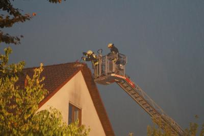 Brand im Dachgiebel nach einem Blitzeinschlag in Marbach a.N.